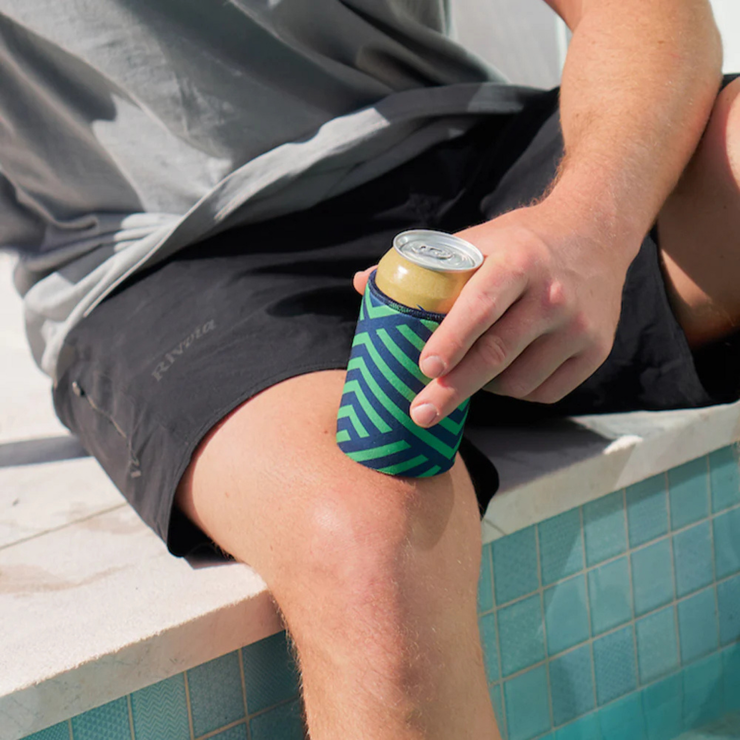 Zig Zag Can Cooler