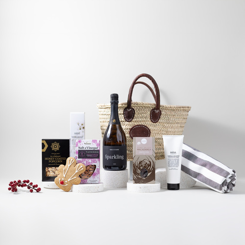 A Sparkling Picnic Hamper
