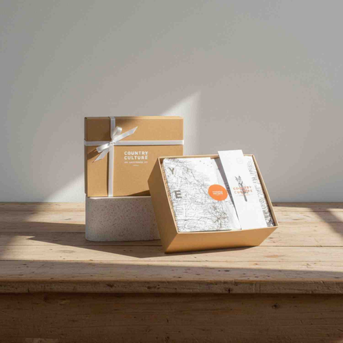 Base and Lid Gift Box With Tissue 