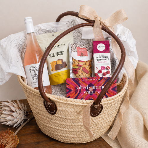 Deluxe Picnic Basket with Sweet Treats